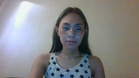 chelly4u69 online show from February 23, 3:35 am