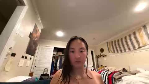 chellybear101 online show from November 4, 3:30 am