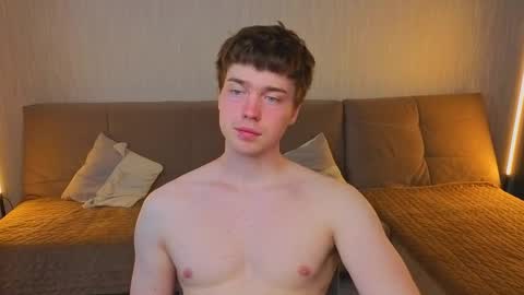 LUCASRYANPVT IS OPEN online show from May 20, 3:58 am