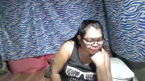 Snapshot of chenita_kits chatting on October 18, 12:53 pm chenita_kits online show from October 18, 12:53 pm