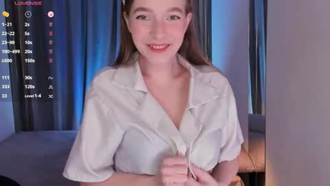 Snapshot of cheril_lady chatting on October 14, 10:18 am Cheril follow me online show from October 14, 10:18 am