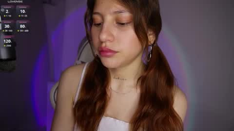 Holly online show from November 15, 1:35 pm