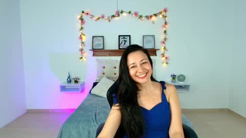 Snapshot of cherry_juicyxxx chatting on September 12, 9:06 pm irene online show from September 12, 9:06 pm