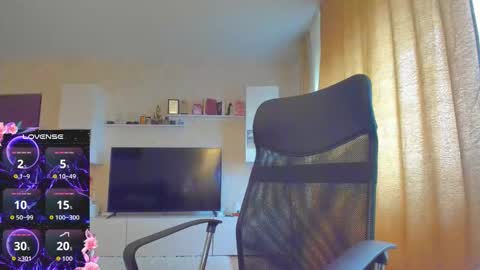 mayra online show from October 7, 10:55 am