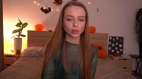 Alisha online show from October 20, 10:15 pm