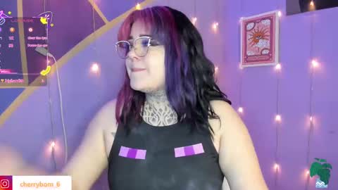 Snapshot of cherrybom_ chatting on September 13, 2:14 am dayis independent model online show from September 13, 2:14 am