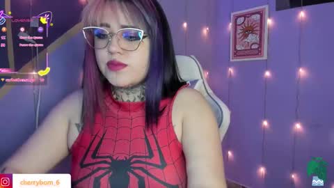 Snapshot of cherrybom_ chatting on September 19, 3:32 am dayis independent model online show from September 19, 3:32 am