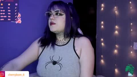 Snapshot of cherrybom_ chatting on March 2, 8:16 am dayis independent model online show from March 2, 8:16 am