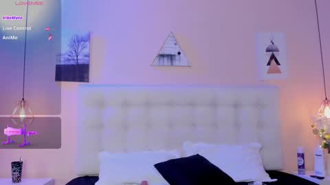 Snapshot of cherrybr_ chatting on February 6, 12:15 pm Cherry Lady online show from February 6, 12:15 pm