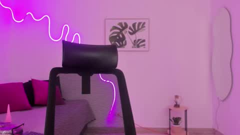 C H E R R Y online show from October 4, 12:03 pm