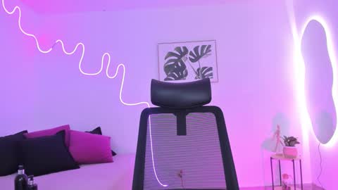 C H E R R Y online show from September 22, 12:42 pm