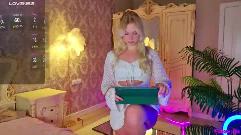 Mila online show from September 18, 3:49 pm