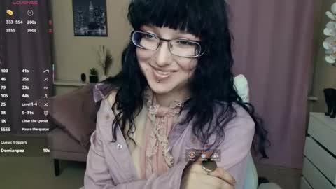 Isabel online show from May 8, 7:19 pm