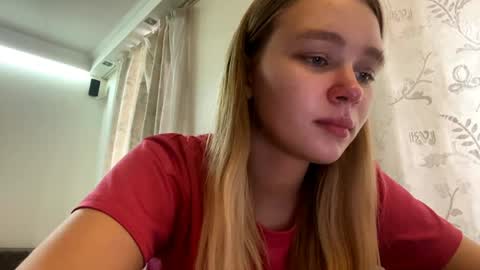 Lei online show from March 30, 2:06 pm