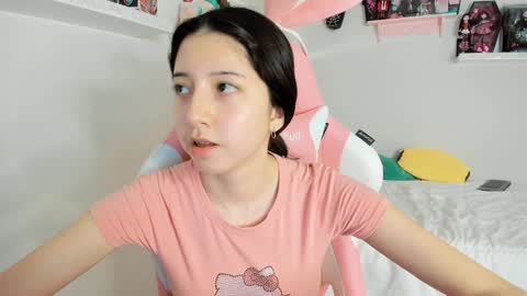 Snapshot of cherrymafer666 chatting on January 24, 7:19 am cherrycute666 online show from January 24, 7:19 am