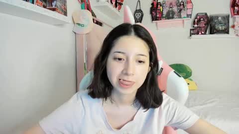 Snapshot of cherrymafer666 chatting on March 5, 2:36 am cherrycute666 online show from March 5, 2:36 am
