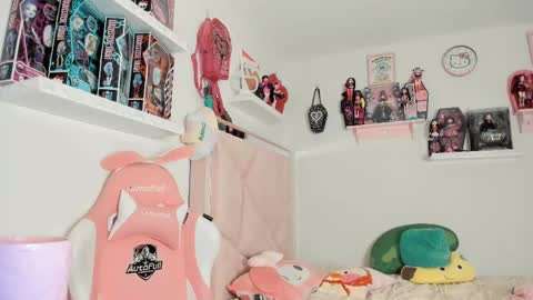 Snapshot of cherrymafer666 chatting on February 17, 3:58 am cherrycute666 online show from February 17, 3:58 am