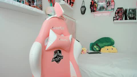 Snapshot of cherrymafer666 chatting on March 4, 8:27 pm cherrycute666 online show from March 4, 8:27 pm