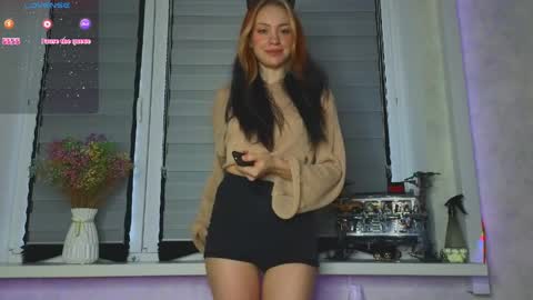 Lysia online show from May 31, 2:49 pm