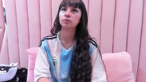 cherrysweetl_ online show from June 17, 2:22 pm