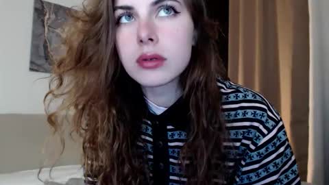 cherrywavesss online show from September 17, 8:23 pm
