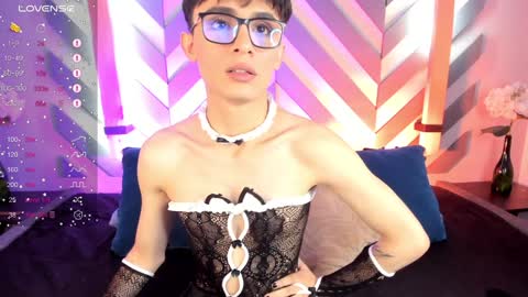 Snapshot of cherryy_boy chatting on January 28, 12:11 pm Matias online show from January 28, 12:11 pm