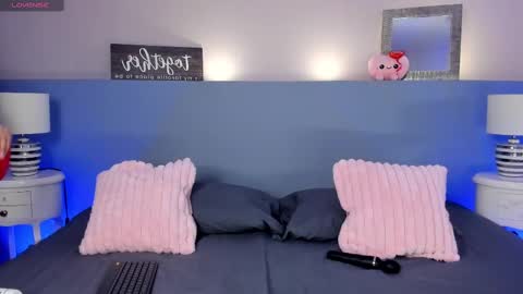 Snapshot of cheryelfox chatting on February 13, 9:17 pm cheryelfox online show from February 13, 9:17 pm