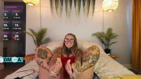 Chevi Blue online show from November 5, 3:14 pm