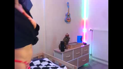 cheyennel online show from November 1, 9:19 am