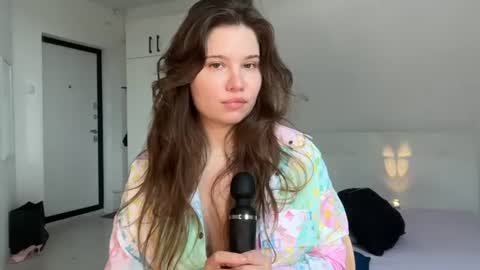 chiculya online show from June 14, 9:44 am
