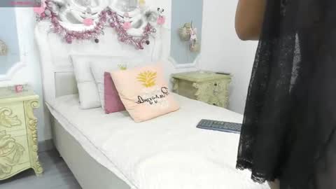 Chiki online show from December 2, 7:45 pm