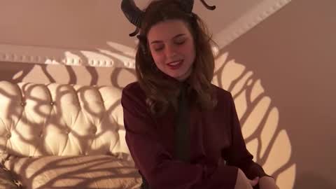 Hanna online show from October 31, 4:07 pm