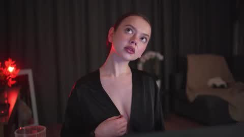 chillwithstacy online show from December 4, 9:47 pm