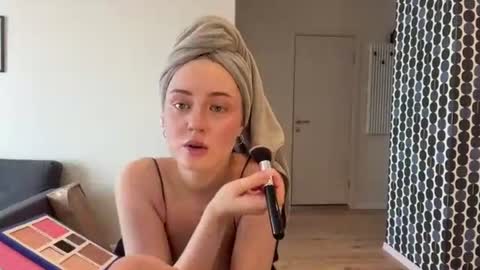 Chanelle online show from July 18, 11:34 am