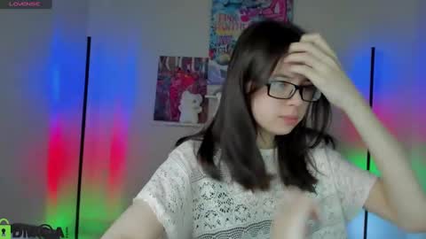 Snapshot of chio_mio chatting on February 21, 10:28 am chio_mio online show from February 21, 10:28 am