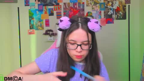Snapshot of chio_mio chatting on March 11, 12:50 pm chio_mio online show from March 11, 12:50 pm