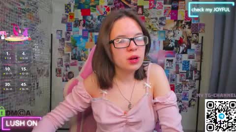 chio_mio online show from October 19, 2:16 am