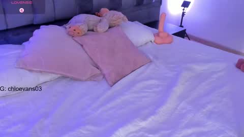 Chloe online show from February 26, 2:38 pm