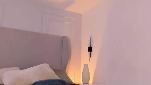 Chloe online show from January 5, 5:27 pm