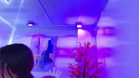 Chloe online show from March 29, 11:45 am