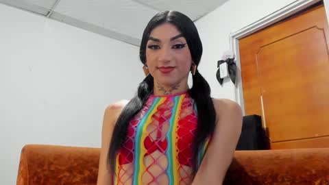 Snapshot of chloe_evanx_ chatting on January 10, 7:11 pm Chloe Evanx online show from January 10, 7:11 pm