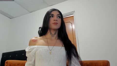 Snapshot of chloe_evanx_ chatting on January 8, 7:03 pm Chloe Evanx online show from January 8, 7:03 pm