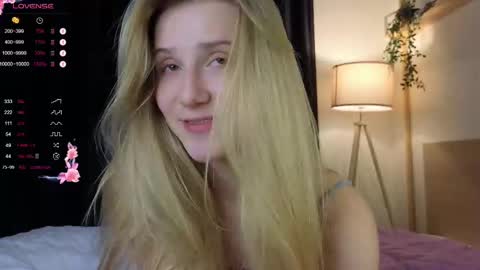 Snapshot of chloe_guidry chatting on February 13, 8:27 am Arianaa Mourrr online show from February 13, 8:27 am