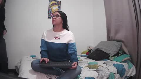 Snapshot of chloe_hotx chatting on February 10, 1:35 am Chloe and Danna online show from February 10, 1:35 am