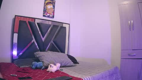 Chloe and Danna online show from October 27, 3:17 am