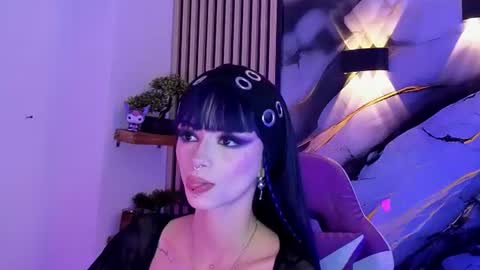 chloe_jacksonn online show from July 14, 10:37 pm