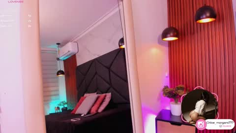 chloe online show from October 14, 11:57 am