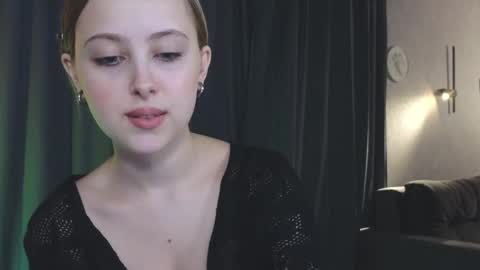  Chloe  online show from October 3, 1:59 am