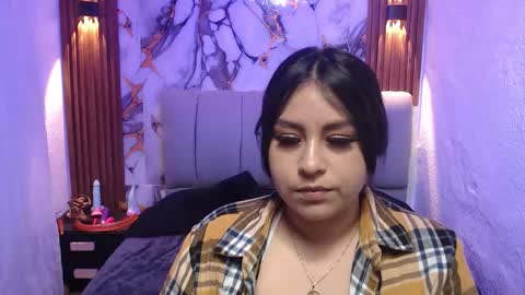 chloe_smith5 online show from December 17, 2:13 pm