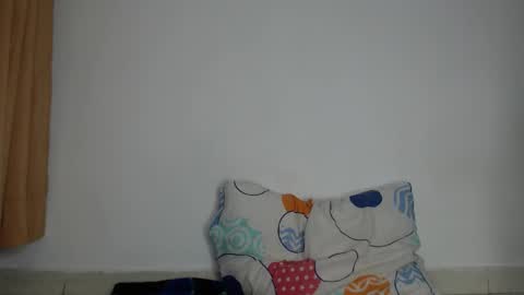 Snapshot of chloe_vahos chatting on September 18, 8:46 pm Chloe online show from September 18, 8:46 pm